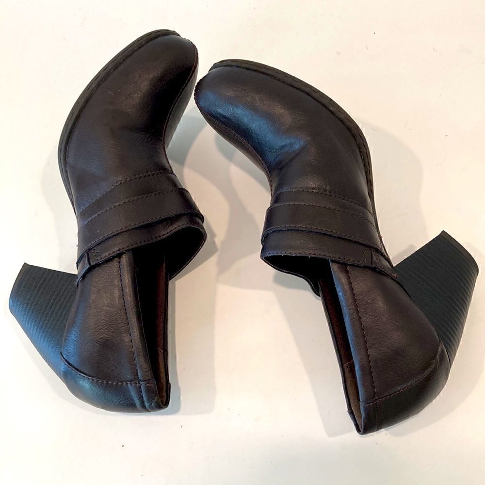 Born Brown Leather Healed Ankle Bootie Size 7.5